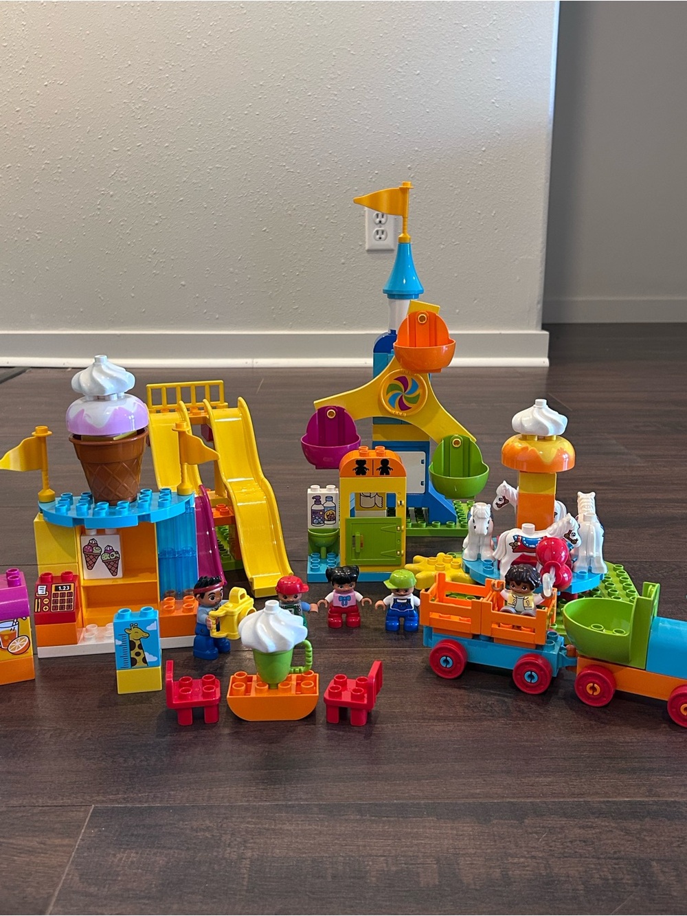 Lego Duplo 10840 Large Fair